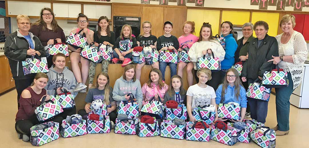 LF students make care bags for chemo patients in Morrison County